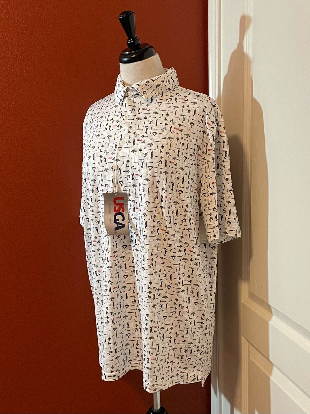 US Open USGA Men’s NWT 121st White Performance Clubs AOP Stretch Wick Golf Polo